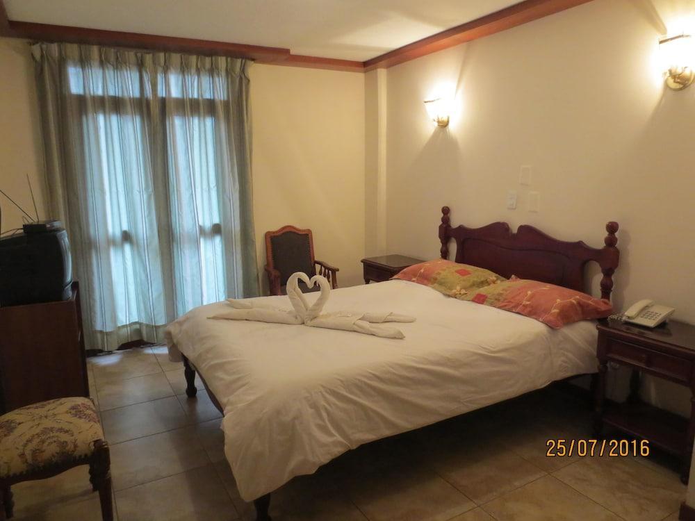 Hotel Cumanda Alfaro Esterno foto