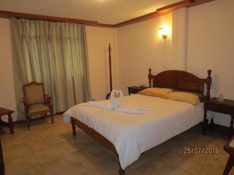 Hotel Cumanda Alfaro Esterno foto
