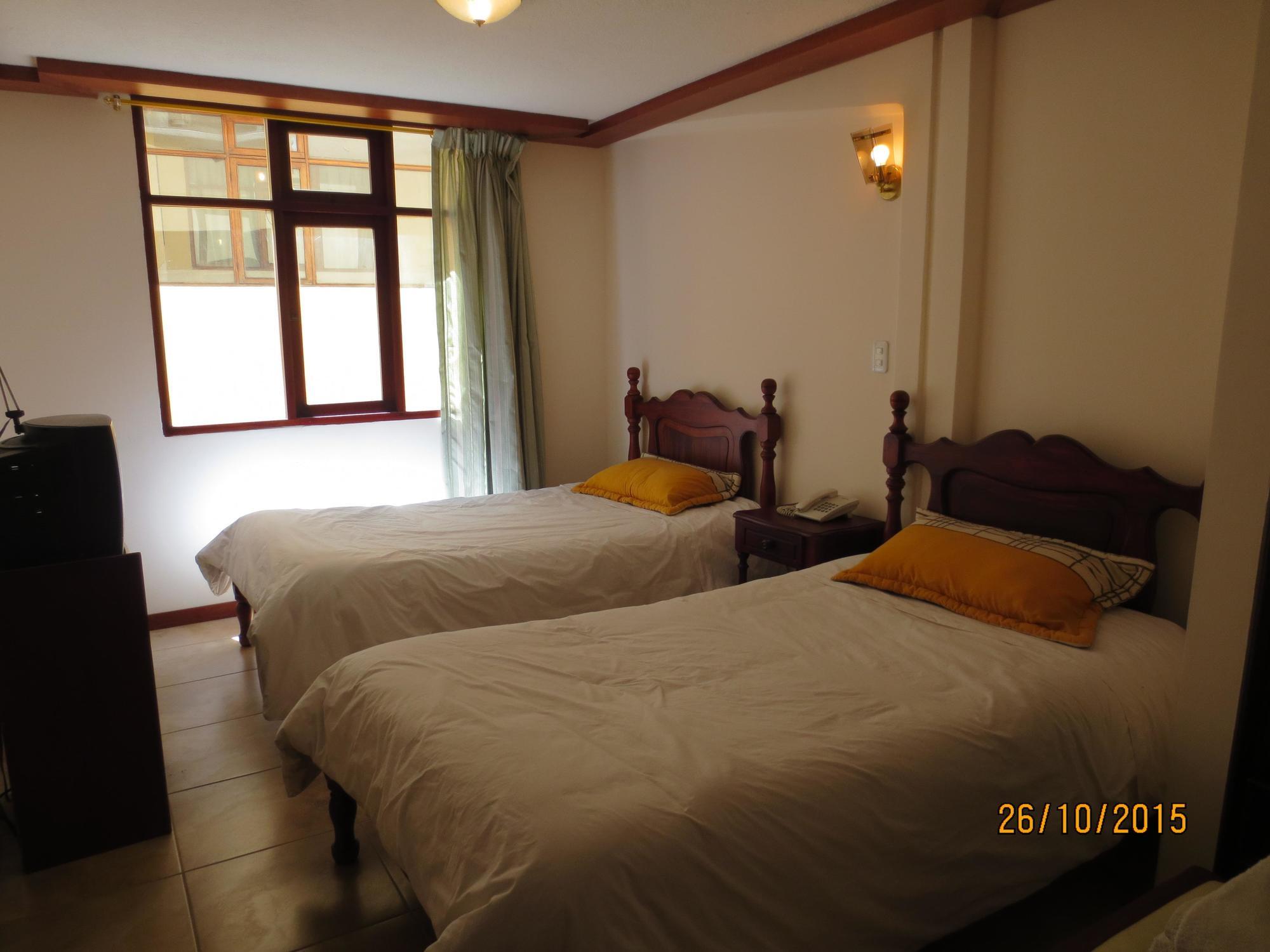 Hotel Cumanda Alfaro Esterno foto
