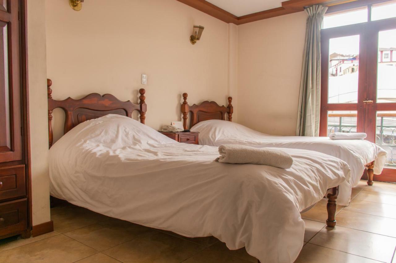 Hotel Cumanda Alfaro Esterno foto
