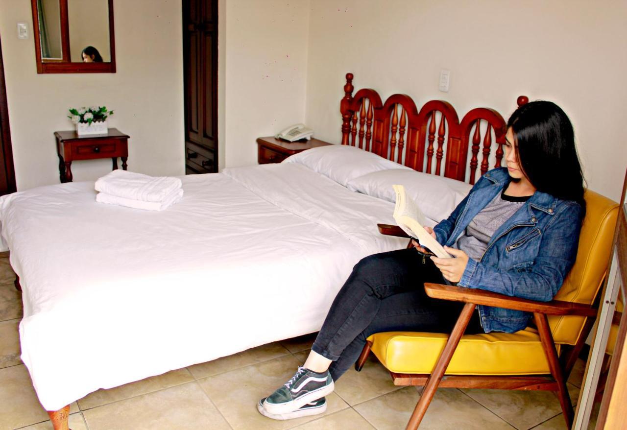Hotel Cumanda Alfaro Esterno foto